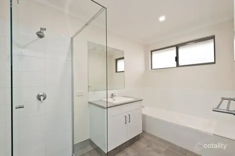 Property photo of 40 Broadmoor Loop Meadow Springs WA 6210