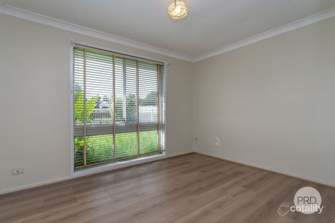 12 Newtimber Cct, St Clair, NSW 2759