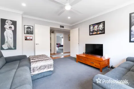 Property photo of 15 Botany Parade Ellenbrook WA 6069
