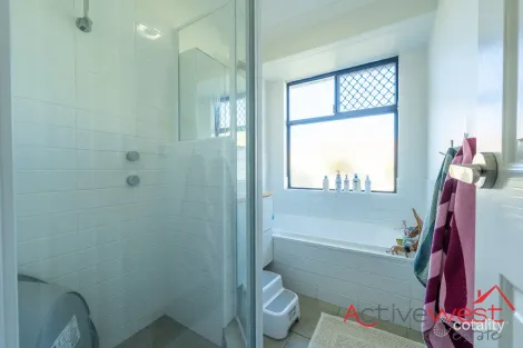 Property photo of 14 Bushby Close Mount Tarcoola WA 6530