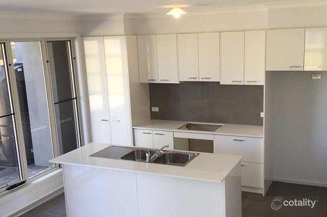Property photo of 1 Pebblebeach Path Cranbourne VIC 3977