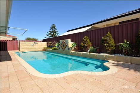 Property photo of 18 Camargue Green Secret Harbour WA 6173