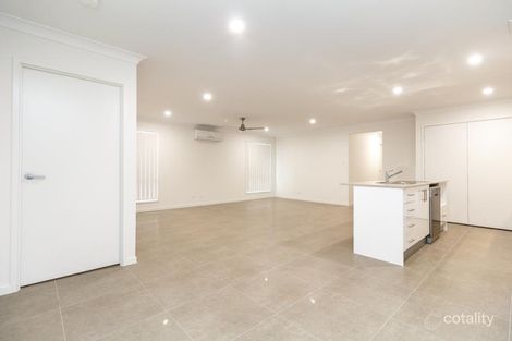 Property photo of 32 Splendour Circuit Yarrabilba QLD 4207