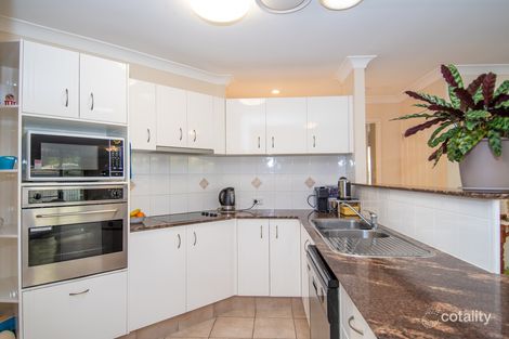 Property photo of 18 Leighanne Crescent Arundel QLD 4214