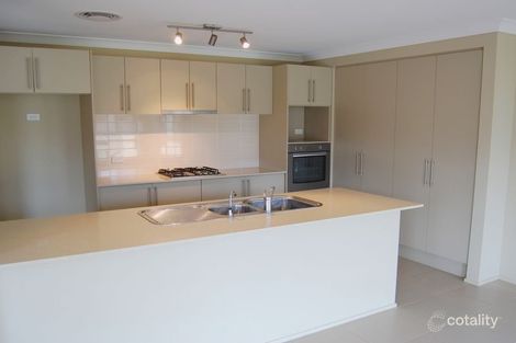 Property photo of 11 Wakool Crescent Woongarrah NSW 2259