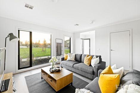 Property photo of 3 Cabin Walk Tarneit VIC 3029