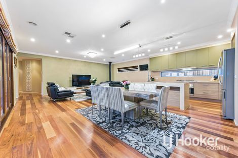 Property photo of 4 Nature Circuit Cranbourne North VIC 3977