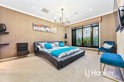 Property photo of 4 Nature Circuit Cranbourne North VIC 3977