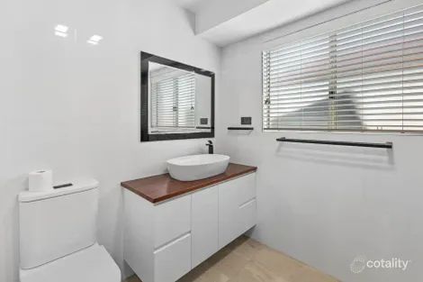 Property photo of 10 Buna Close Glenmore Park NSW 2745