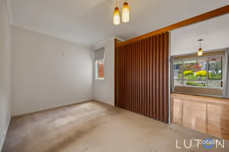 Property photo of 25 Hamelin Crescent Narrabundah ACT 2604