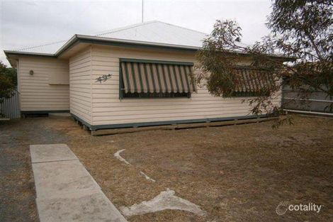 49a Molyneaux St, Warracknabeal, VIC 3393