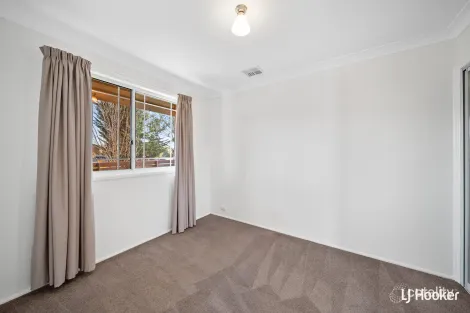 Property photo of 1 Lahiff Place Dunlop ACT 2615