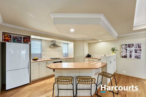 120 Manchester Dr, Hocking, WA 6065