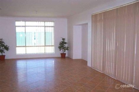 Property photo of 31 Pastrana Crescent Port Kennedy WA 6172