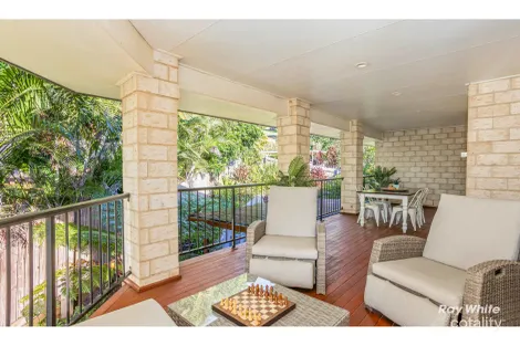 Property photo of 14 Waterview Drive Lammermoor QLD 4703