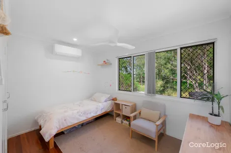Property photo of 1 Quaringa Close Boyne Island QLD 4680