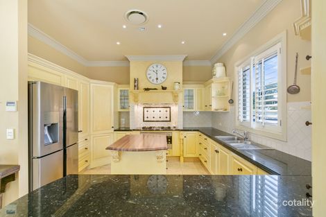Property photo of 10 Jarvis Place Arundel QLD 4214