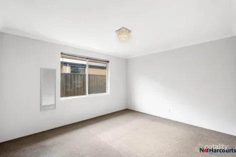 Property photo of 8 Eolian Loop Dayton WA 6055