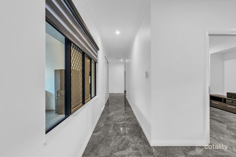 Property photo of 22 Mungana Circuit Smithfield QLD 4878