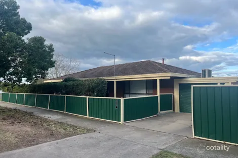 Property photo of 1/248 Guthridge Parade Sale VIC 3850