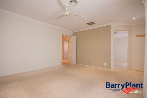Property photo of 27 Hartsmere Drive Berwick VIC 3806