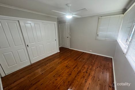 Property photo of 7 Tallowwood Crescent Bradbury NSW 2560