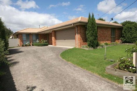 24 Mclaren Ave, Cranbourne, VIC 3977