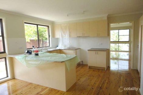Property photo of 4 Marble Close Bossley Park NSW 2176