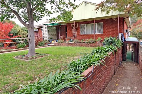 Property photo of 18 Colong Place Kooringal NSW 2650