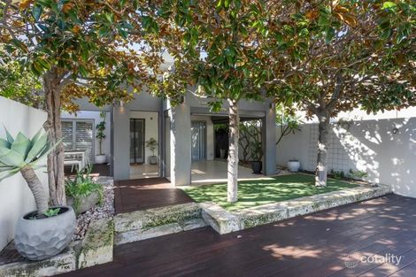2 Oakover St, East Fremantle, WA 6158
