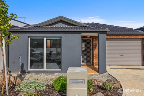 10 Coach Cct, Pakenham, VIC 3810