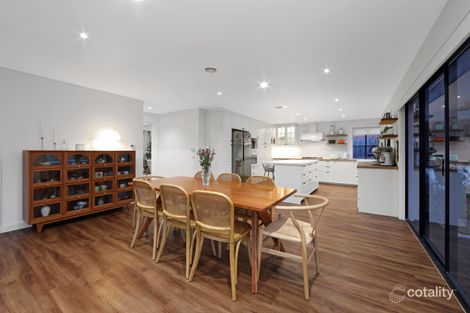 Property photo of 11 Cremin Court Rowville VIC 3178