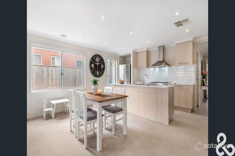 Property photo of 30 Windermere Parade Doreen VIC 3754