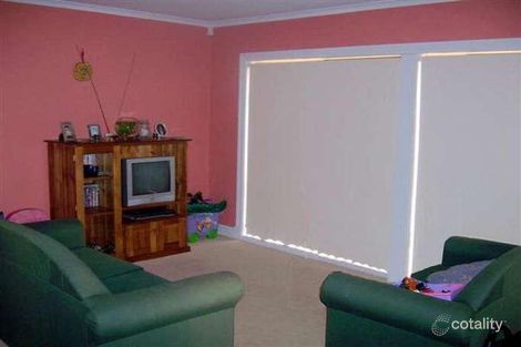 Property photo of 46 Salween Crescent Roxburgh Park VIC 3064