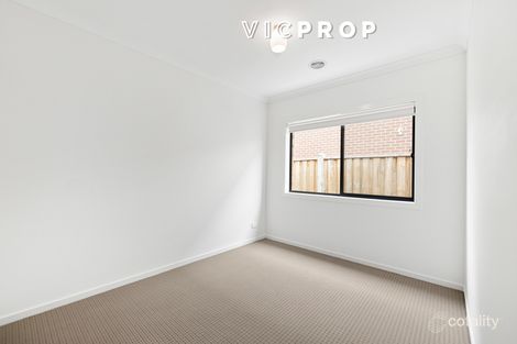 Property photo of 8 Hutchence Drive Point Cook VIC 3030