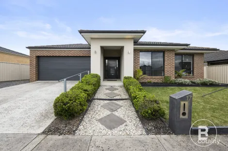 17 Grand Junction Dr, Miners Rest, VIC 3352