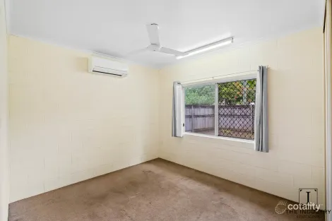 Property photo of 6 Bicentennial Road Bentley Park QLD 4869