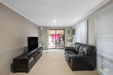 Property photo of 2 Grove Avenue Everard Park SA 5035