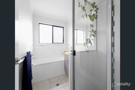 Property photo of 17 Kingslea Court Ooralea QLD 4740