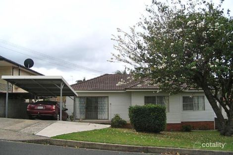 Property photo of 5 Denise Street Lake Heights NSW 2502