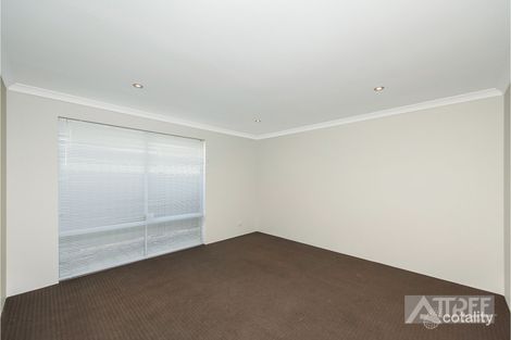 17 Chatham Way, Harrisdale, WA 6112