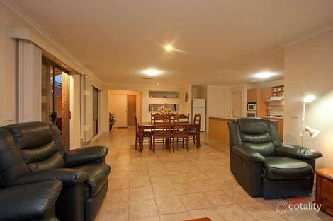 Property photo of 14 Cromwell Lane Cranbourne East VIC 3977