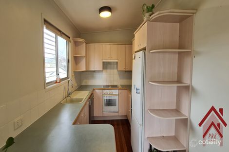 15 Forestville Rd, Petrie, QLD 4502