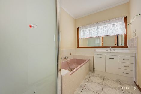 Property photo of 63 Mulhall Drive St Albans VIC 3021