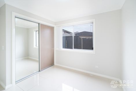 Property photo of 16/5 Rafter Parade Ropes Crossing NSW 2760
