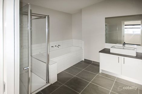 Property photo of 13 Posy Lane Mernda VIC 3754