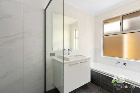 Property photo of 18 Limari Place Sinagra WA 6065