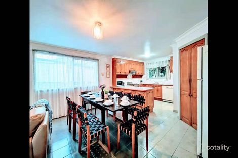 Property photo of 2/32 Myrtle Street Glen Waverley VIC 3150