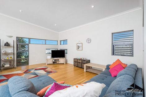 Property photo of 7 Lapwing Way Wandina WA 6530