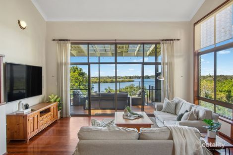 Property photo of 11 Clifford Crescent Banora Point NSW 2486
